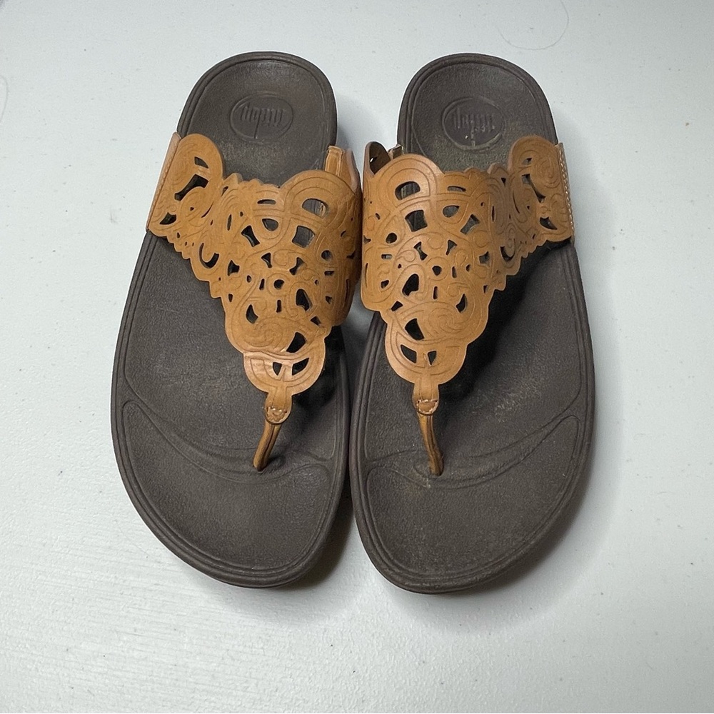 Fitflop Tan and Black Sandals with Elegant Cutout Design